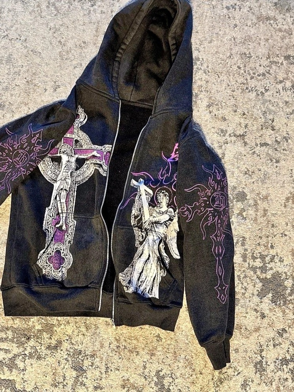 Graphic Zip-Up Hoodie in Black & Purple Like New